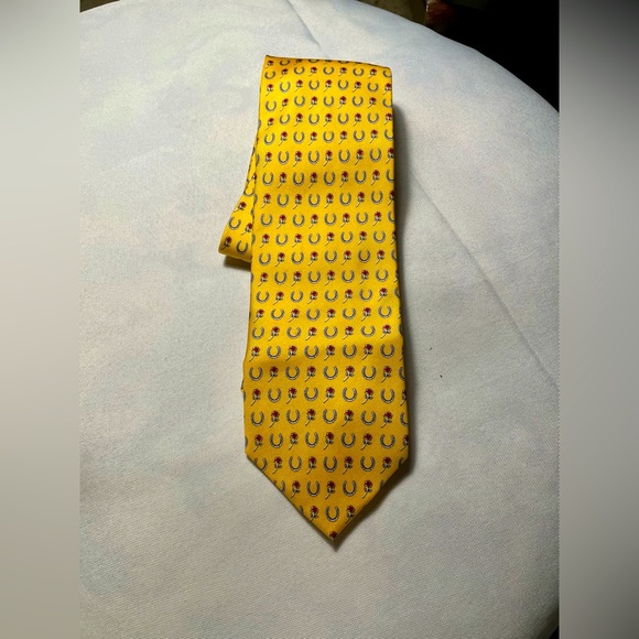 Run For the Roses Long Neck Tie by SERO of New England - Derby Classic! 💯 Silk - Picture 1 of 3